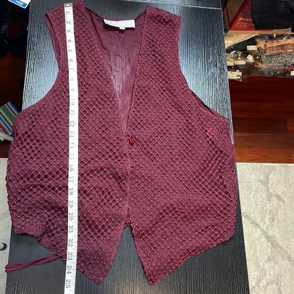 Vintage Dorothy Schoelen Platinum fishnet vest - Picture 3 of 7